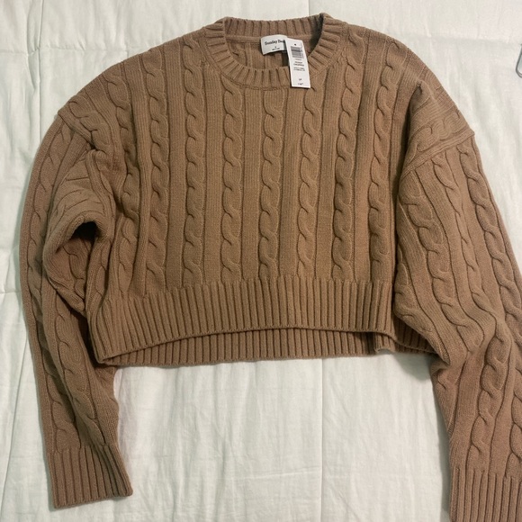 NWT Aritzia Sunday Best Peggy Cropped Sweater Small - Picture 3 of 4
